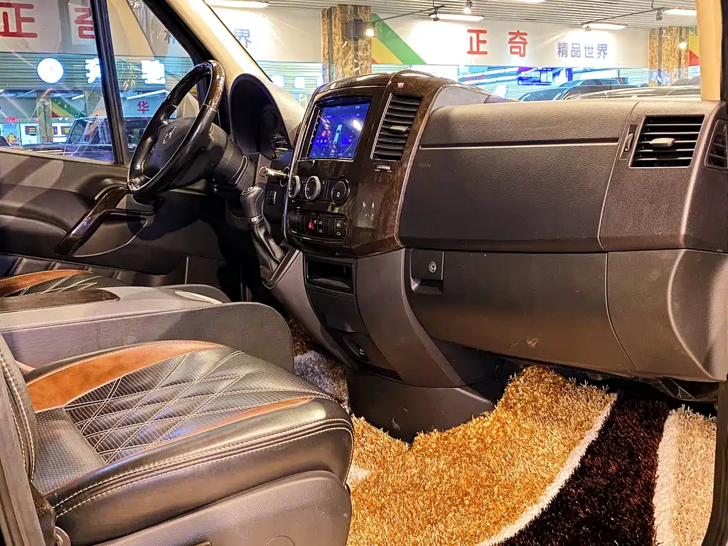 Mercedes-Benz Sprinter 2019 — фото 13