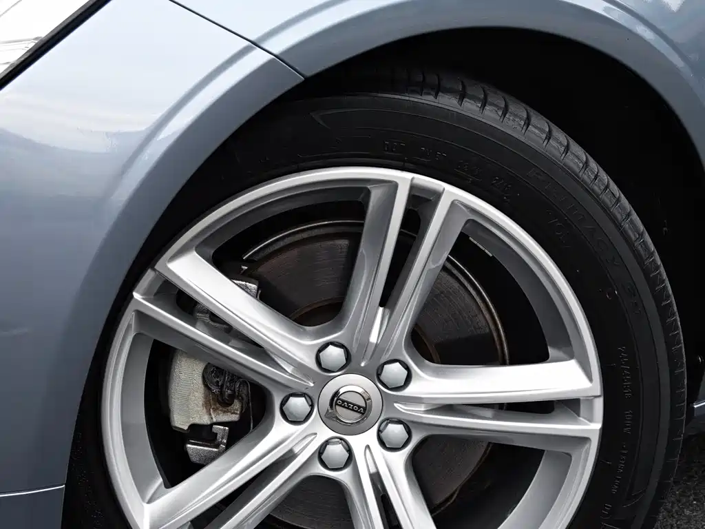 Volvo S90 2018 — фото 10