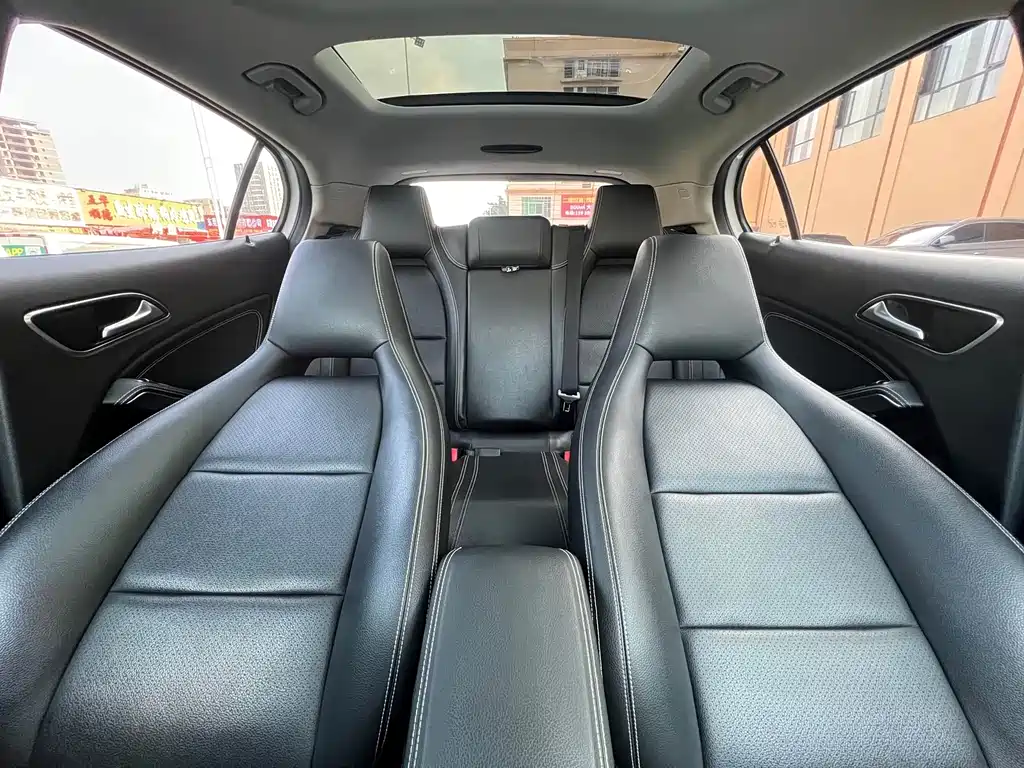 Mercedes-Benz GLA 2017 — фото 19