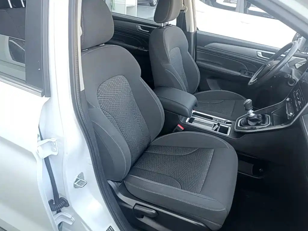 Haval M6 2023 — фото 25