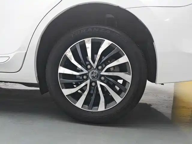 Toyota Corolla 2017 — фото 18