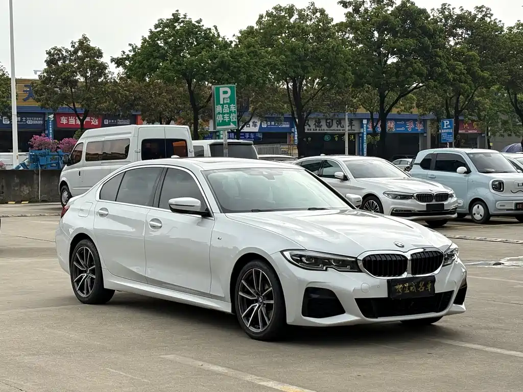 BMW 3 Series 2021