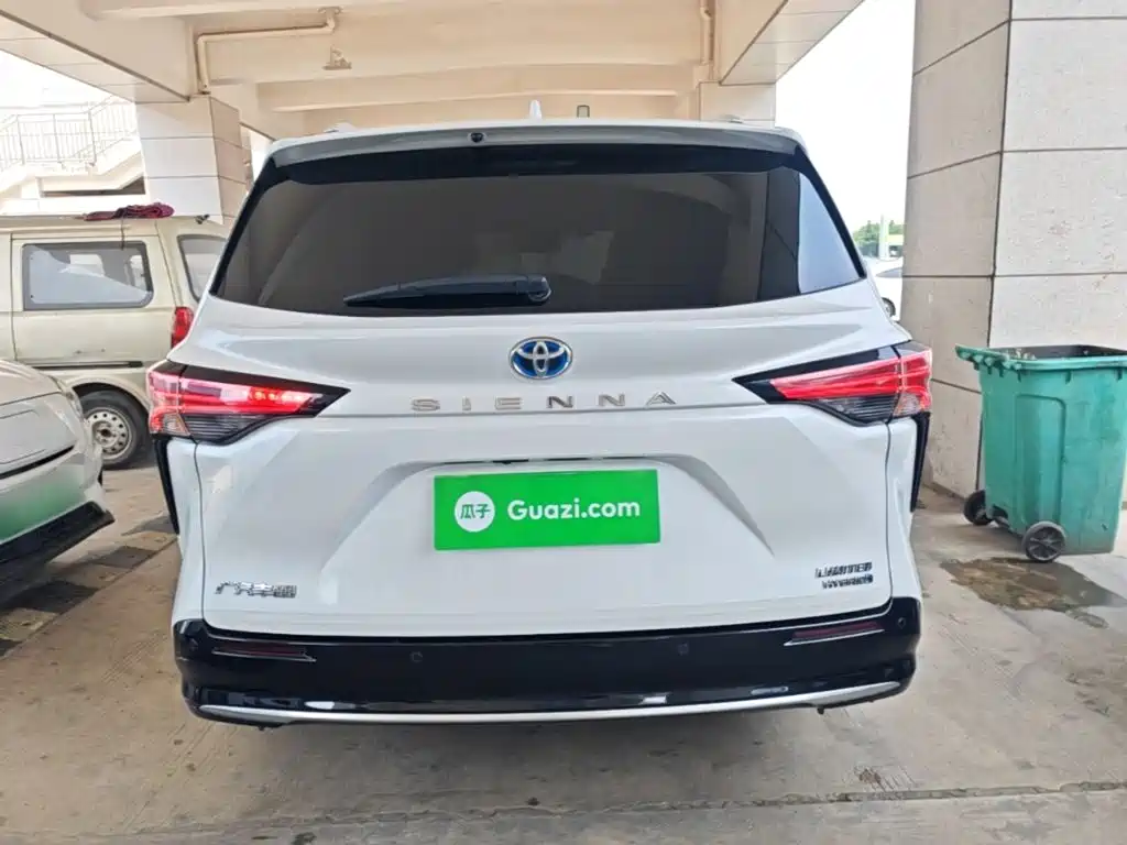 Toyota Sienna 2023