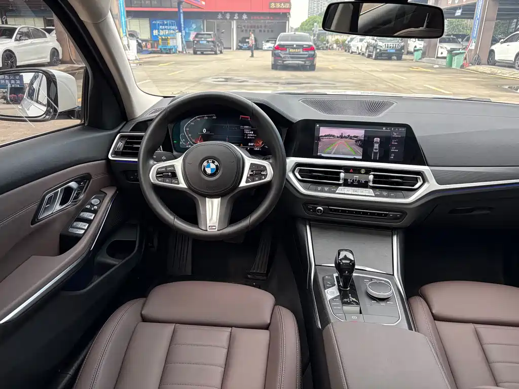 BMW 3 Series 2021 — фото 10