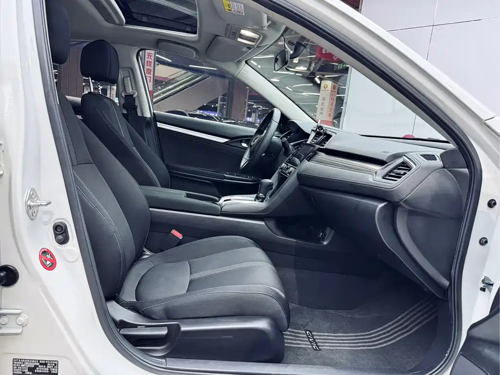 Honda Civic 2019 — фото 15