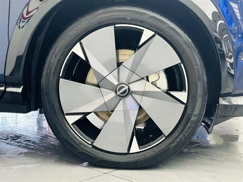 Nissan Ariya 2023 — фото 10