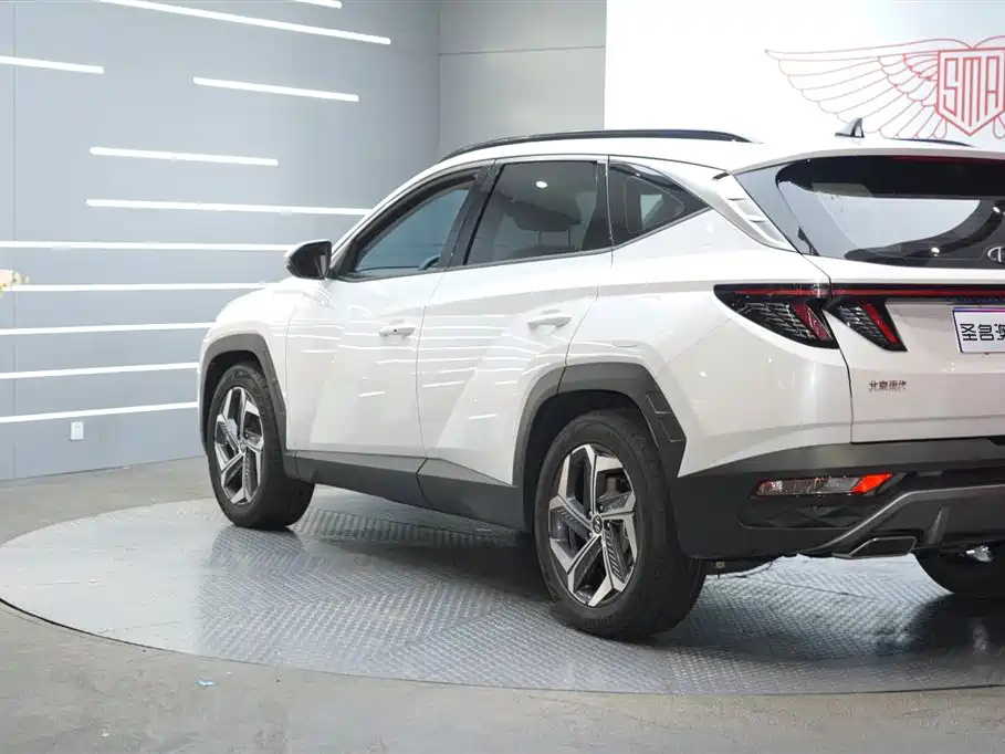 Hyundai Tucson 2022 — фото 3