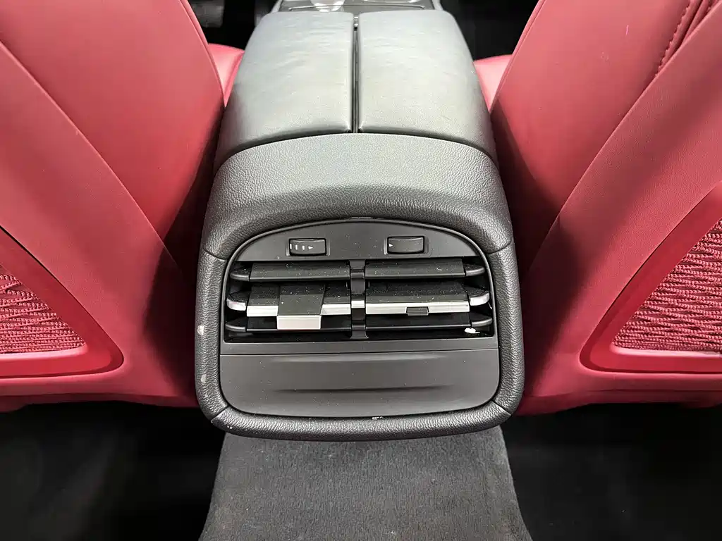 Maserati Ghibli 2017 — фото 30
