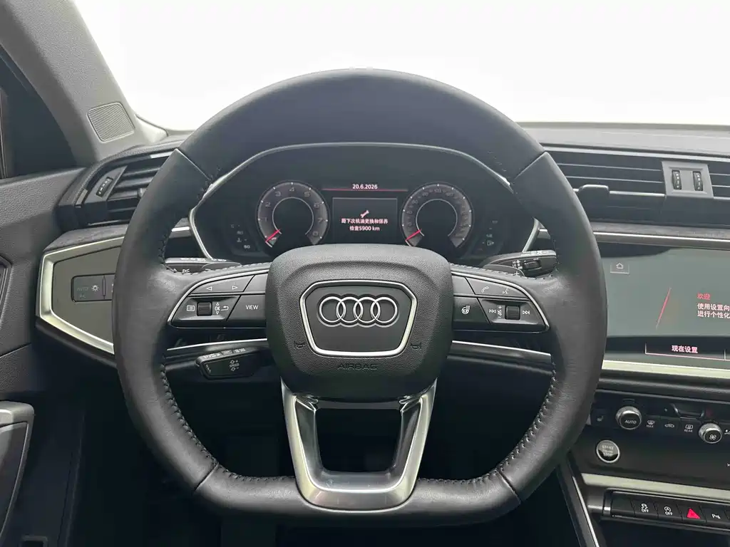 Audi Q3 2021 — фото 18