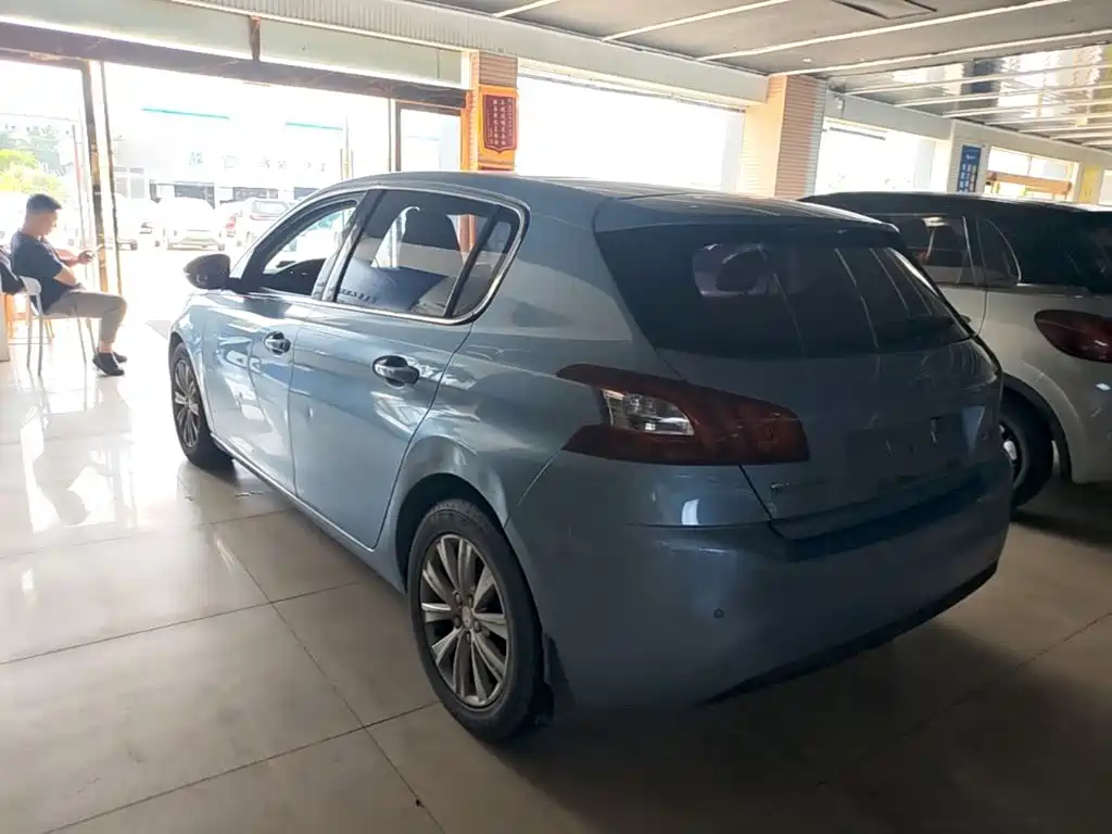 Peugeot 308S 2016