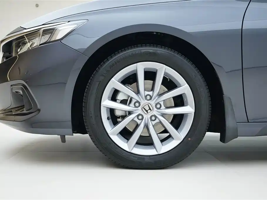 Honda Accord 2022 — фото 16