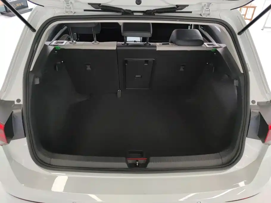 Volkswagen Golf 2022