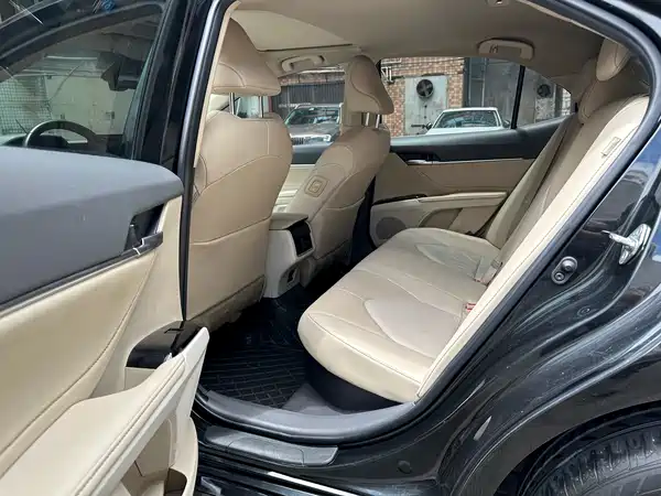 Toyota Camry 2021