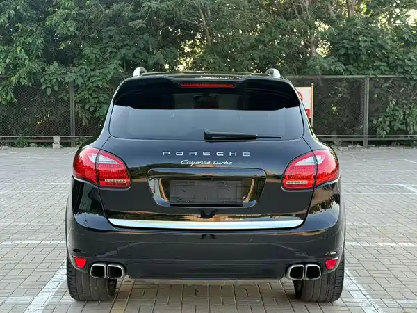 Porsche Cayenne 2011