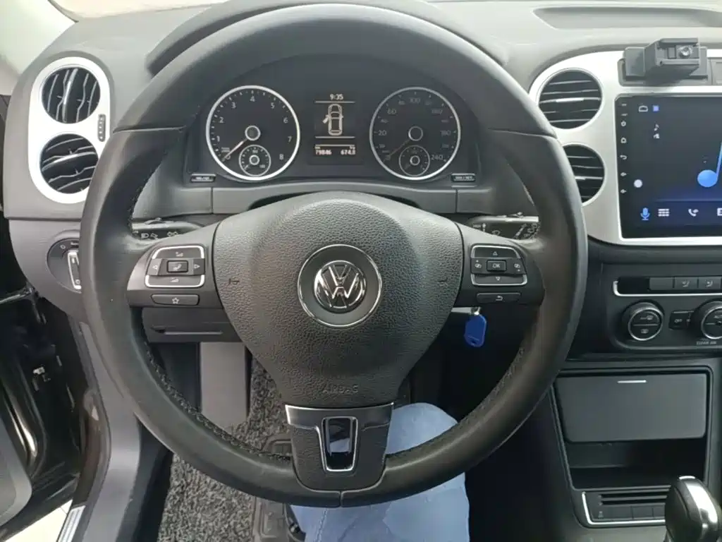 Volkswagen Tiguan 2016 — фото 11
