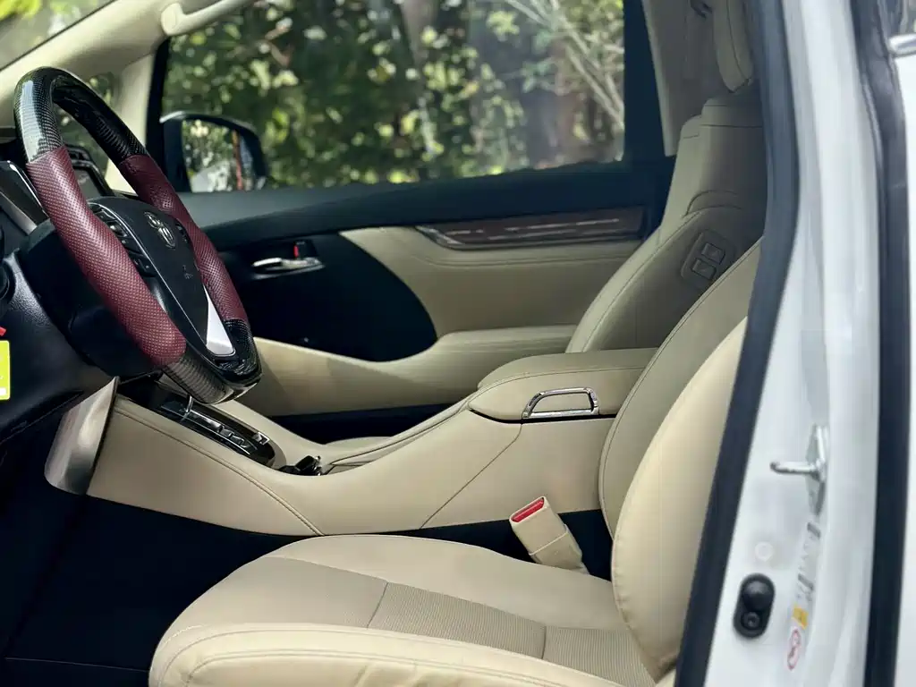 Toyota Alphard 2017 — фото 14