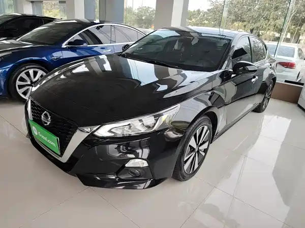 Nissan Teana 2022