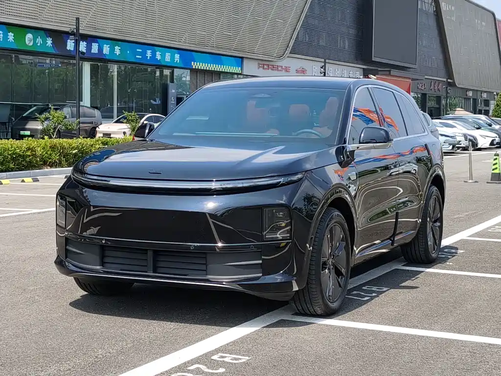 Li Auto Li L6 2025