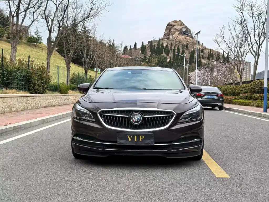 Buick LaCrosse 2017 — фото 2