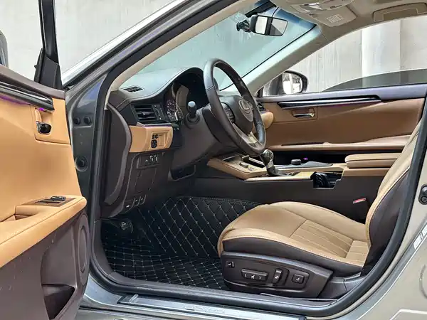 Lexus ES 2015