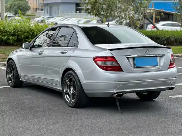 Mercedes-Benz C-Class 2011