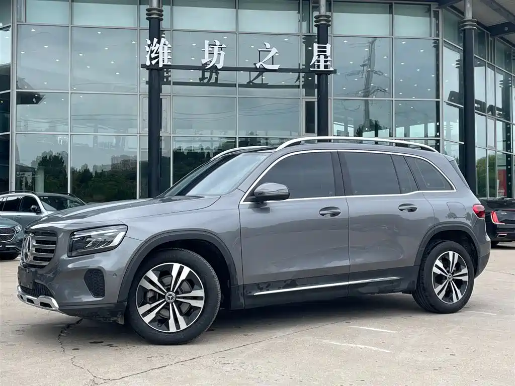 Mercedes-Benz GLB 2024 — фото 1