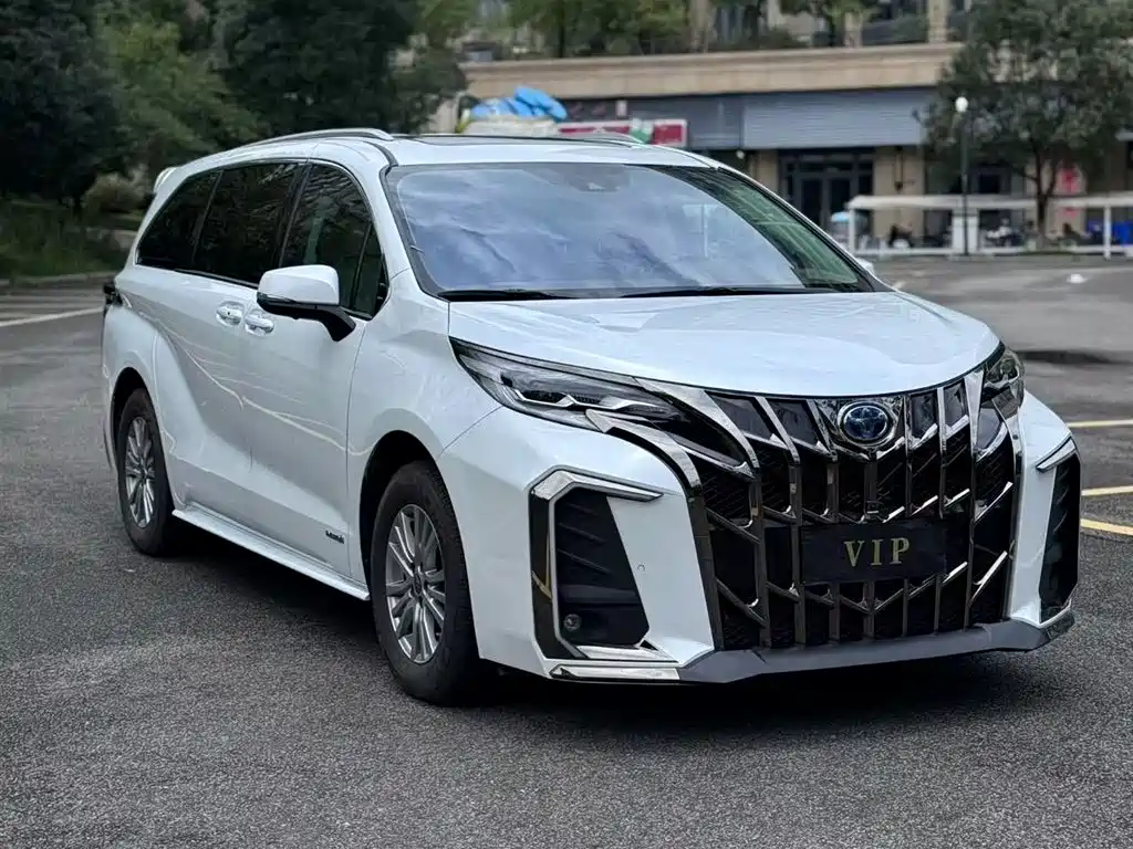 Toyota Sienna 2023