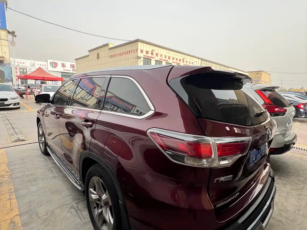 Toyota Highlander 2015 — фото 7