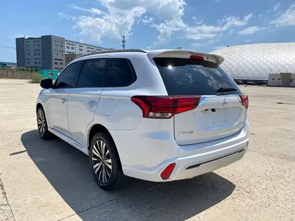 Mitsubishi Outlander 2021