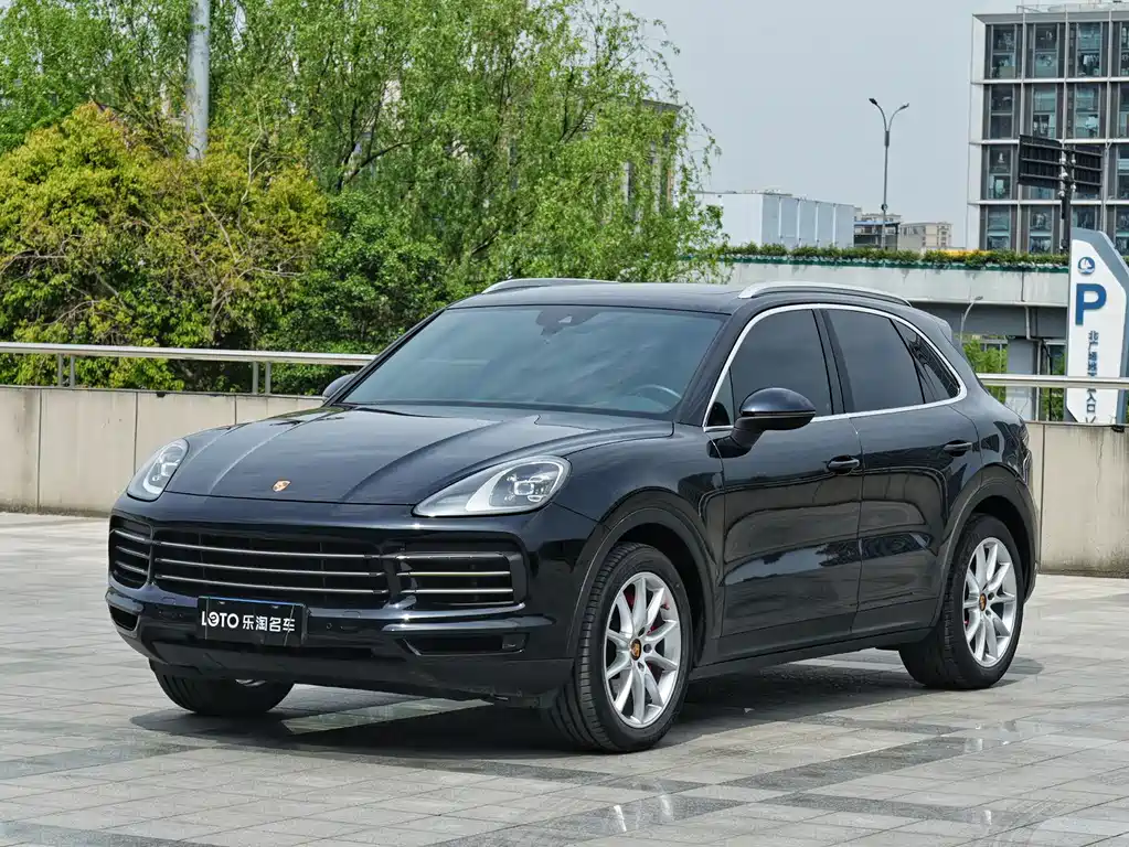 Porsche Cayenne 2020 — фото 1