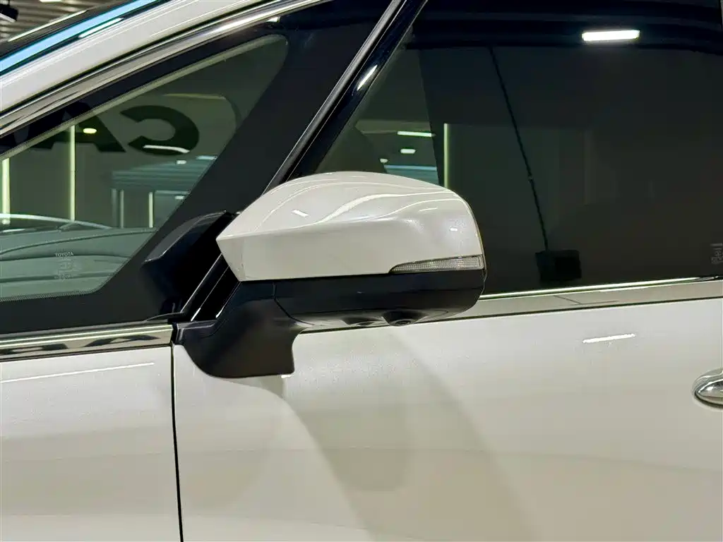 Toyota Vellfire 2024 — фото 12