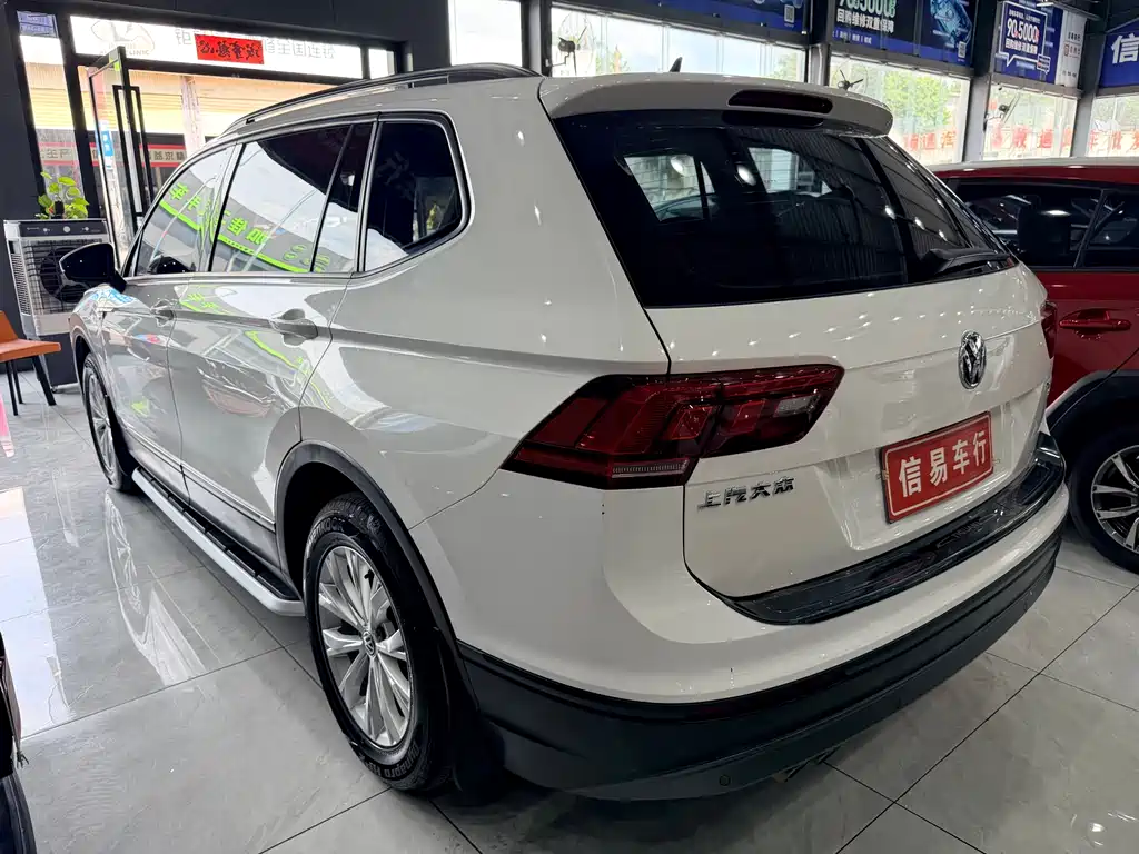 Volkswagen Tiguan L 2017 — фото 8