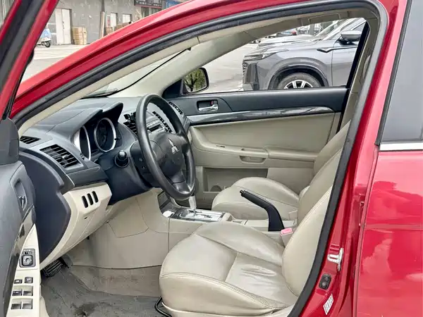 Mitsubishi Lancer EX 2011