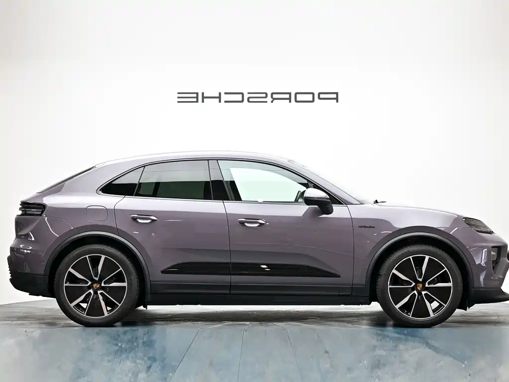 Porsche Macan EV 2025 — фото 5