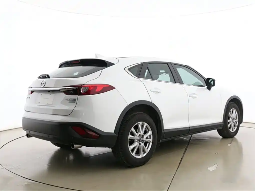 Mazda CX-4 2018 — фото 6