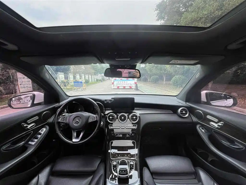 Mercedes-Benz GLC 2018 — фото 13