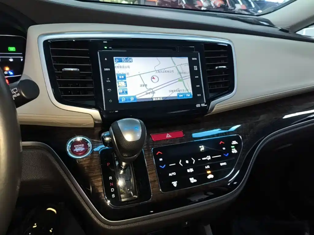 Honda Odyssey 2015 — фото 13
