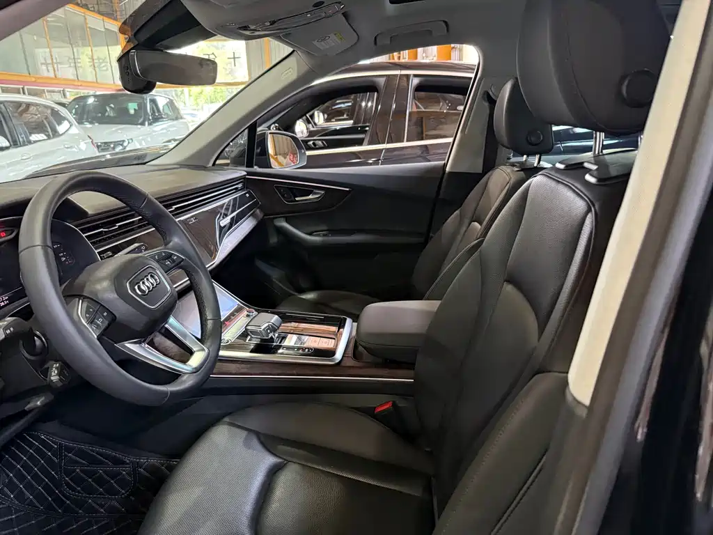 Audi Q7 2021