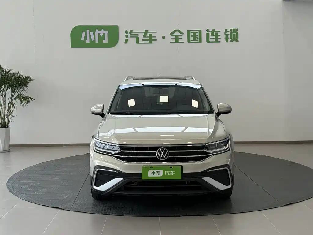 Volkswagen Tiguan L 2023 — фото 2