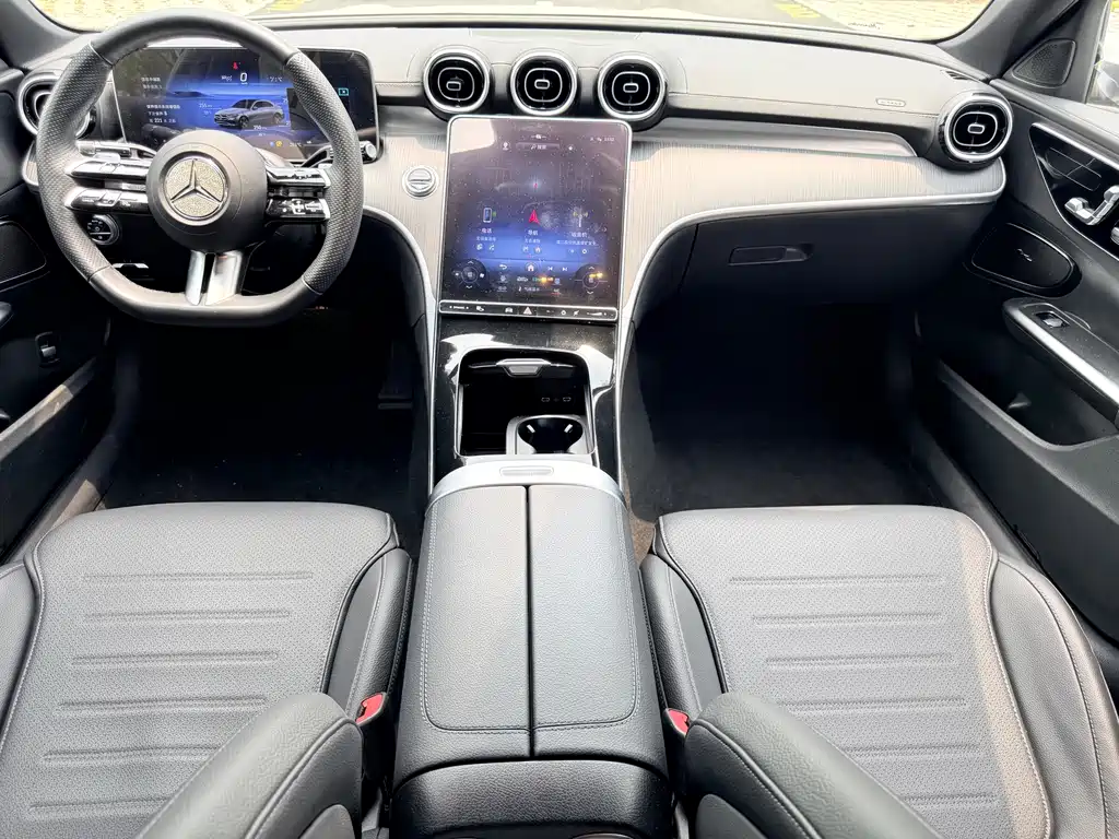 Mercedes-Benz C-Class 2024