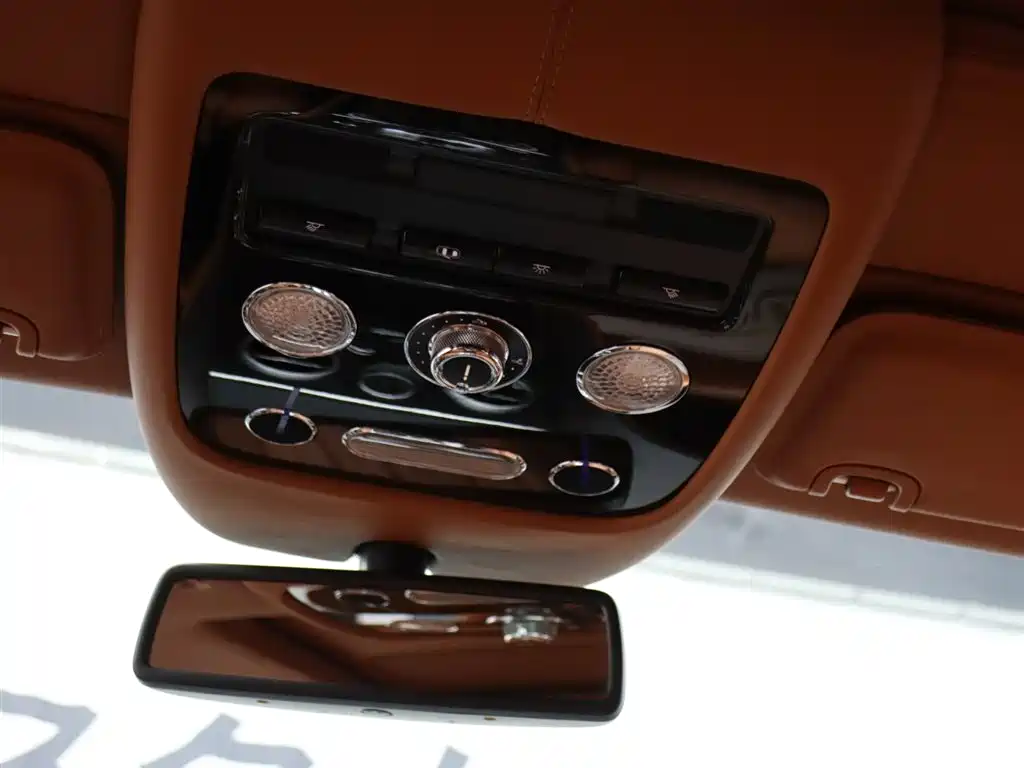 Bentley Flying Spur 2014 — фото 17