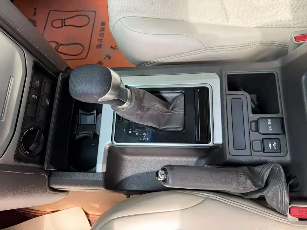 Toyota Prado 2019 — фото 11