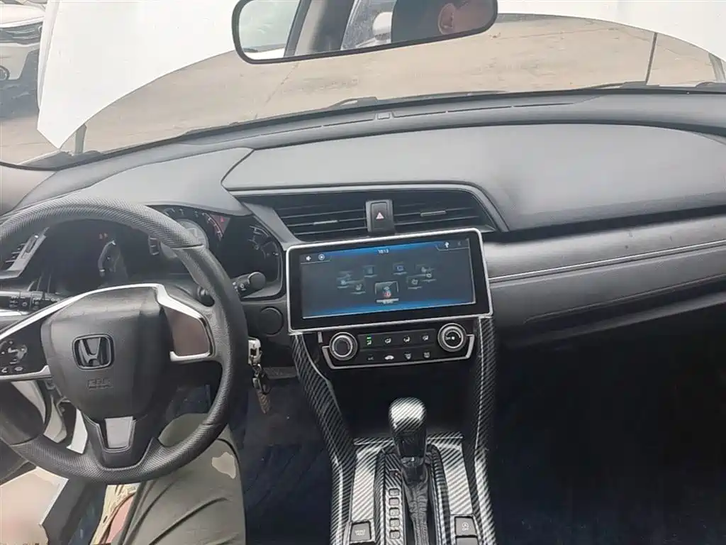 Honda Civic 2017 — фото 10
