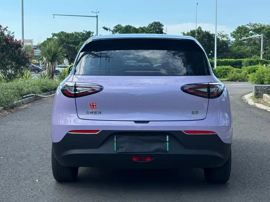 Geely Galaxy Starwish 2025 — фото 8