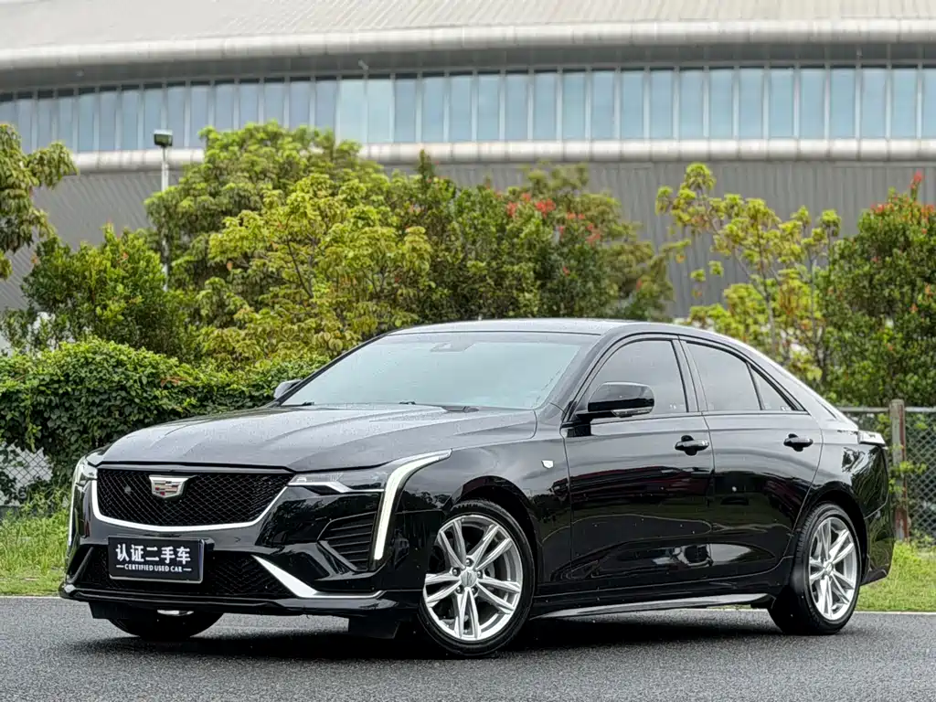 Cadillac CT4 2021 — фото 1