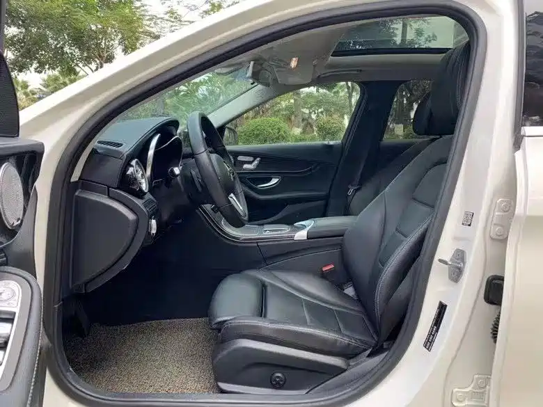 Mercedes-Benz C-Class 2019