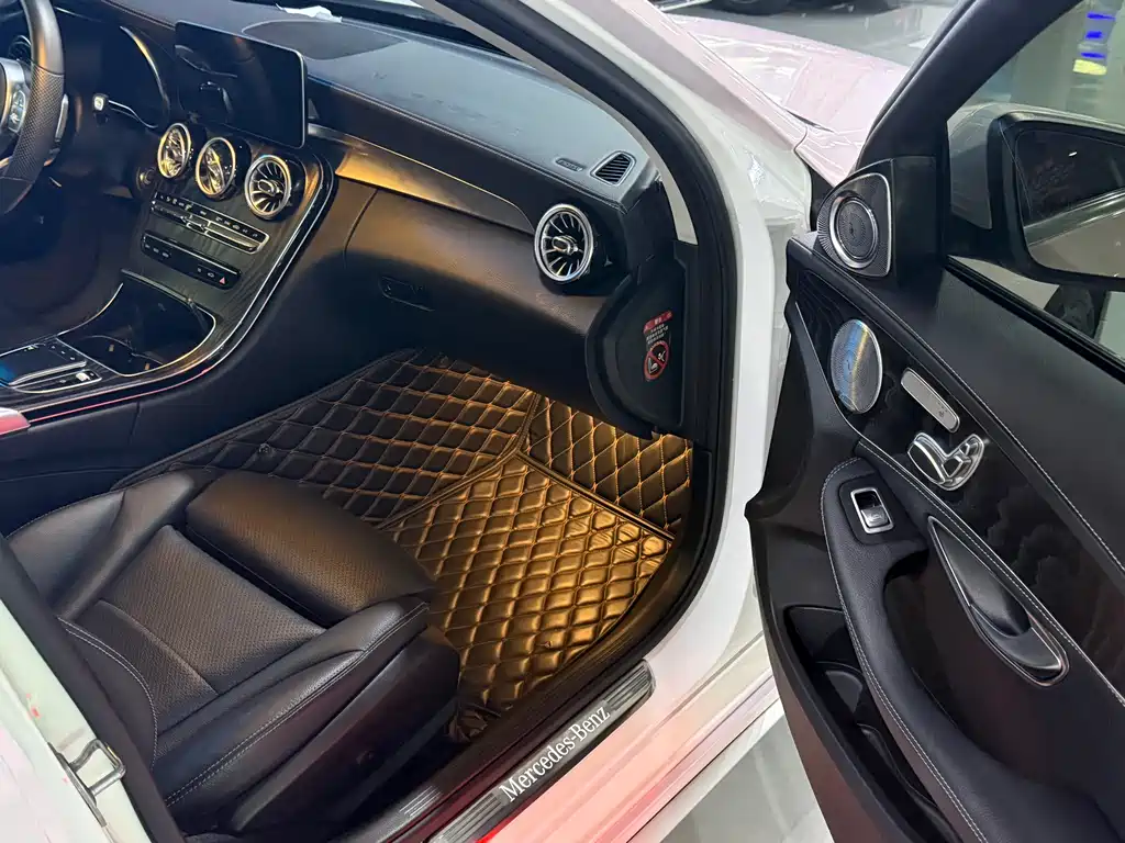 Mercedes-Benz C-Class 2020