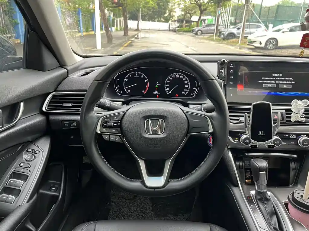 Honda Accord 2022 — фото 15