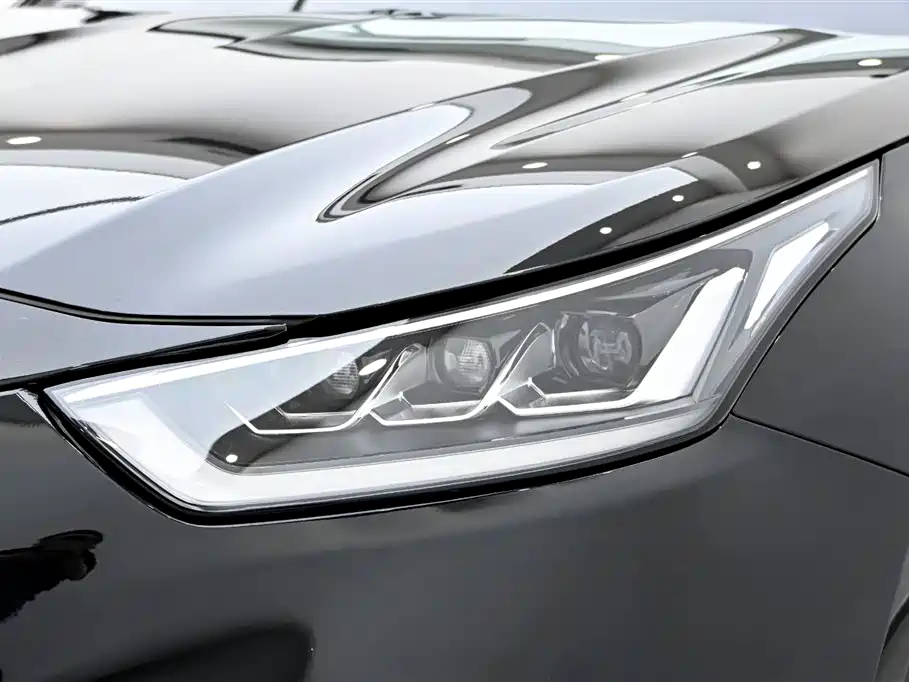 Toyota Crown Kluger 2021 — фото 10