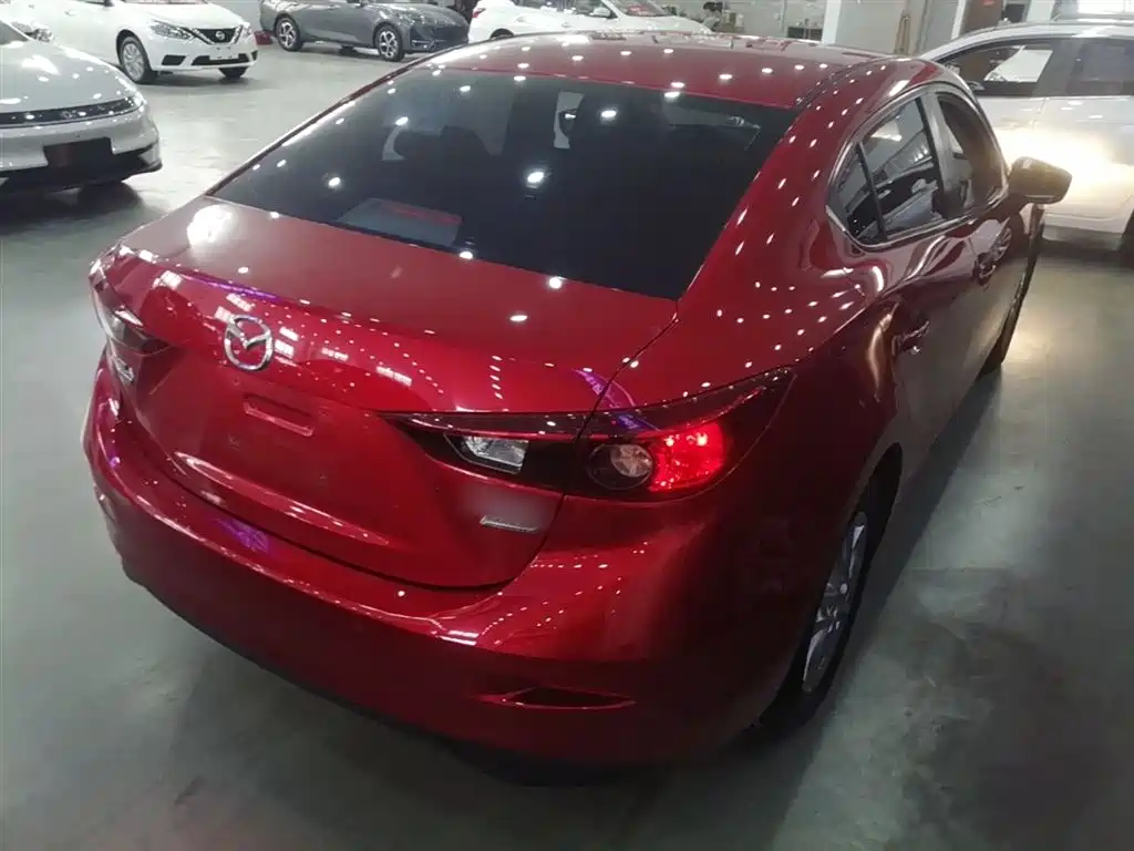 Mazda 3 Axela 2018 — фото 7